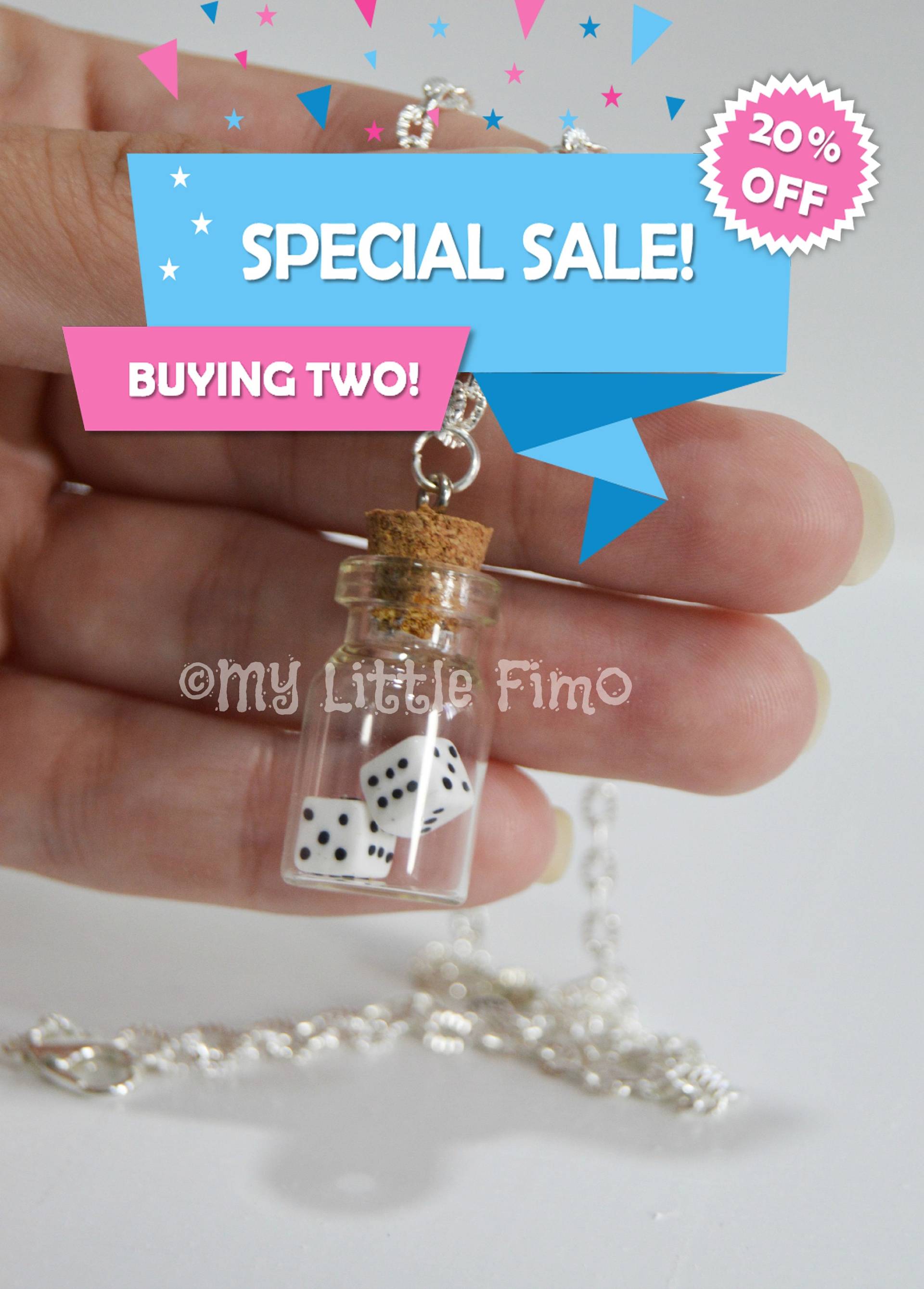 Würfelflasche - Würfelflaschenanhänger Glasflasche Miniaturwürfel Glücksanhänger Polymerton Würfelflasche - Würfelflaschenanhänger Glasflasche Miniaturwürfel Glücksanhänger Polymerton von MyLittleFimoES