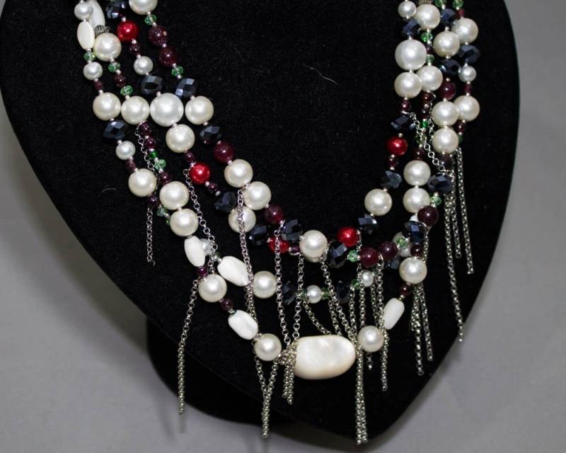 50Er Jahre Stil Halskette Aus Erkenntnisse/Elegant Multistrands Audrey Hepburn Style Weiß Rot Grün Krafted Perlenkette von MyLoftVintage