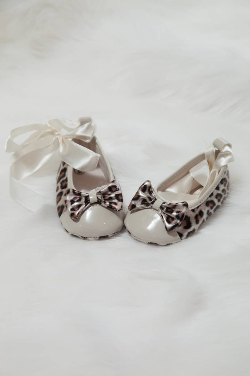 Leopard Baby Mädchen Schuhe, Schleife Krawatte Ballerinas von MyLolliflopsLLC