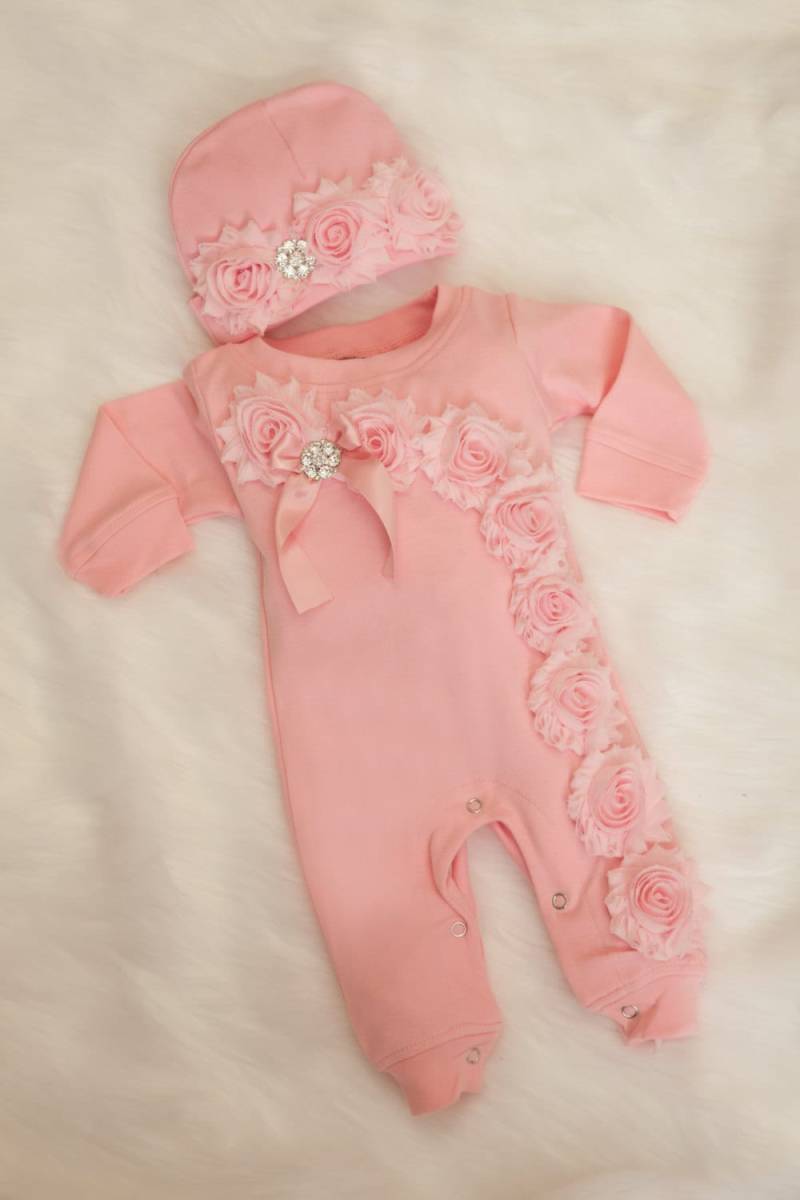 Baby Strampler Mit Chiffon Blumen Und Stirnband von MyLolliflopsLLC