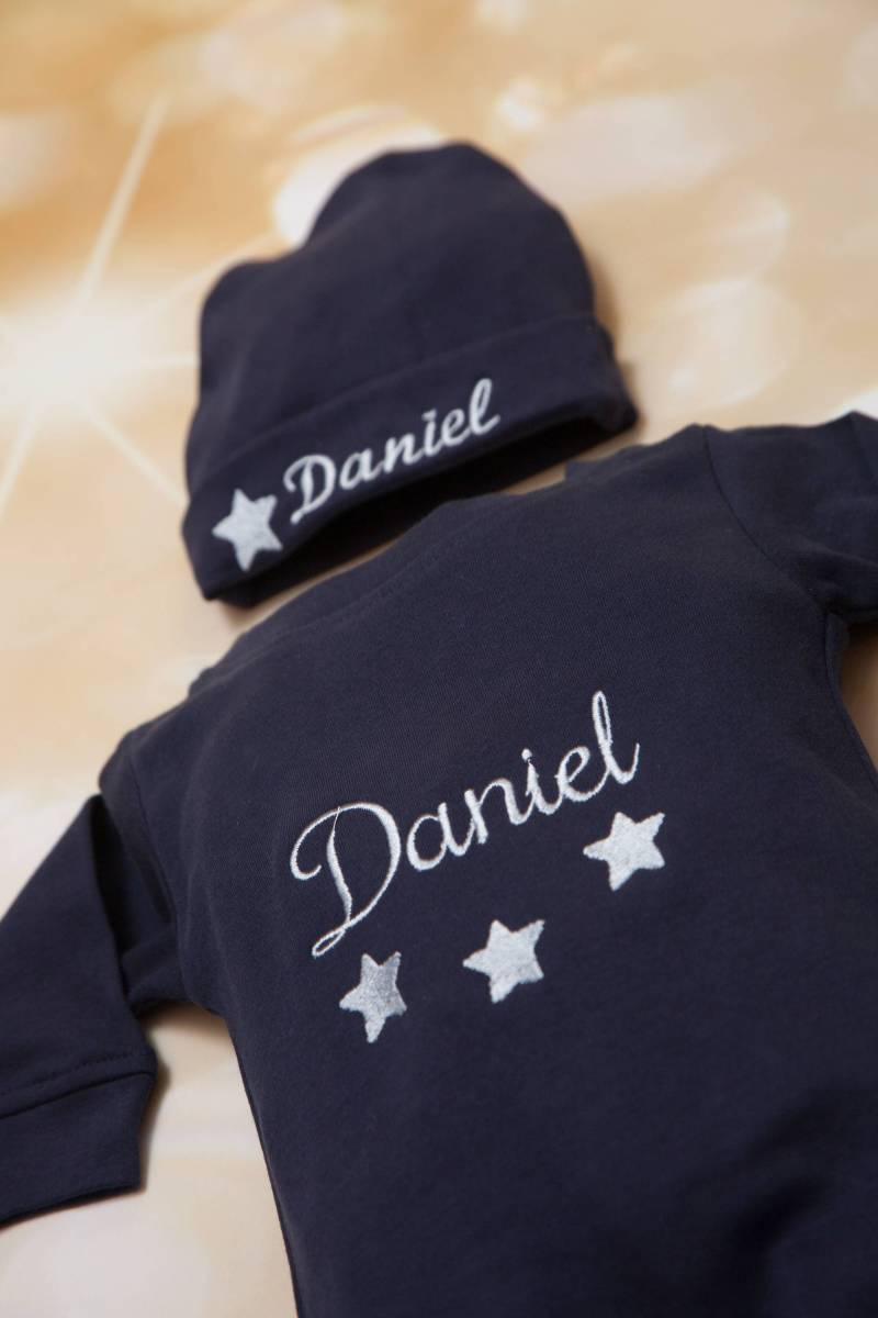 Personalisierte Navy Baby Strampler Set Bestickt Kleinkind Personalisierte Mit Passenden Hut von MyLolliflopsLLC