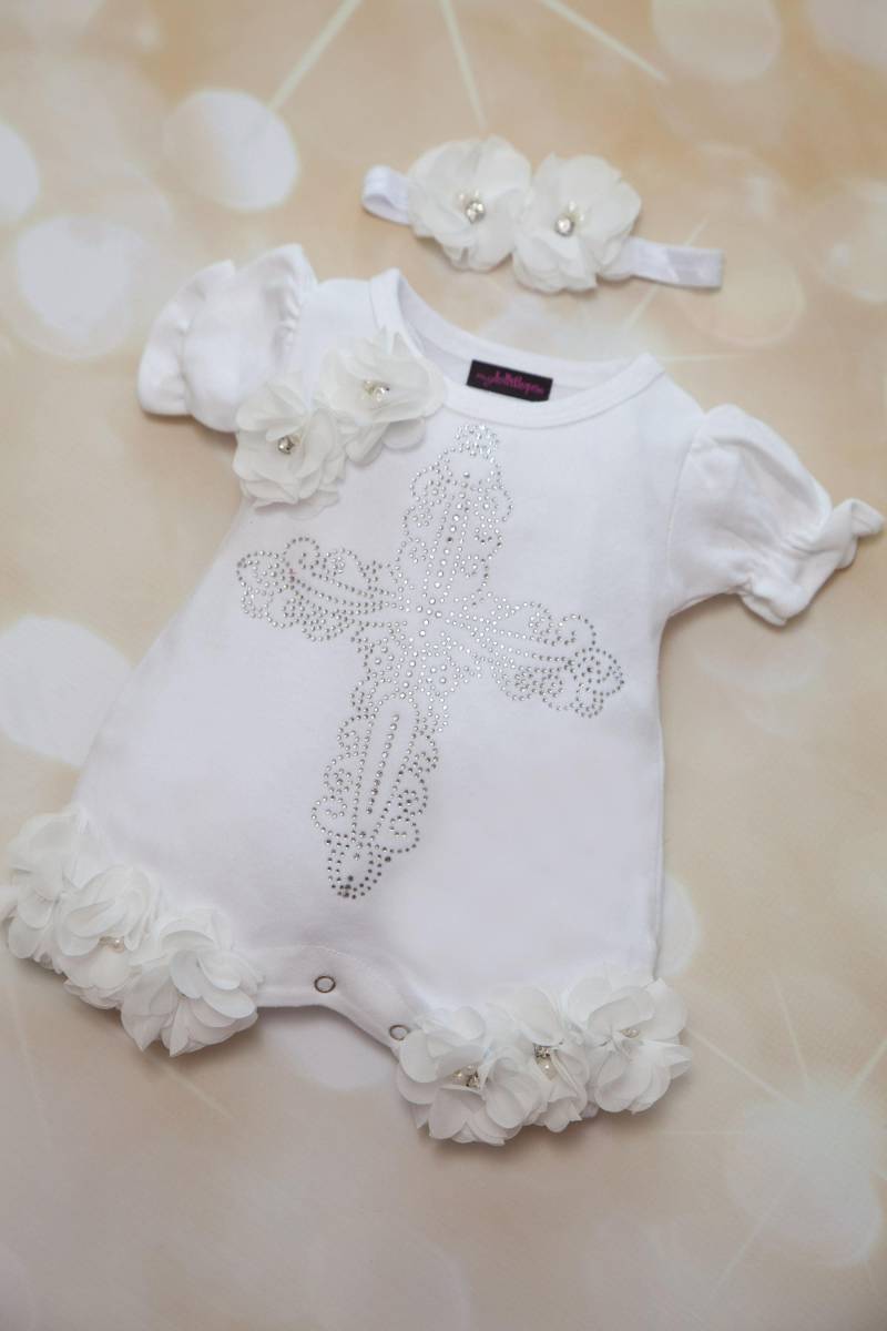 Strass Kreuz Baby Strampler Mit Chiffon Blumen, Stirnband Set von MyLolliflopsLLC