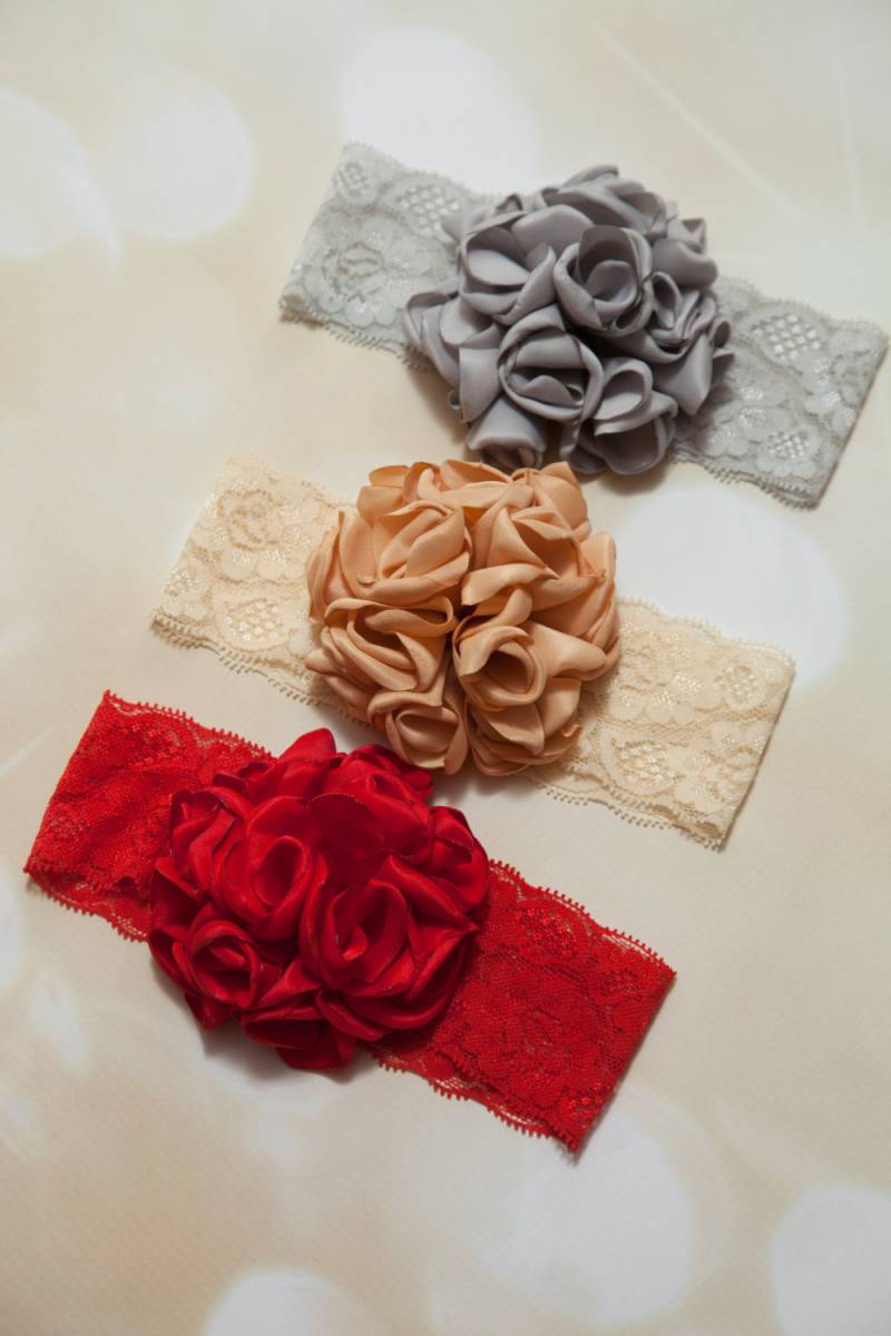 Urlaub Schöne Blume Säugling Kleinkind Spitze Bogen Stirnband von MyLolliflopsLLC