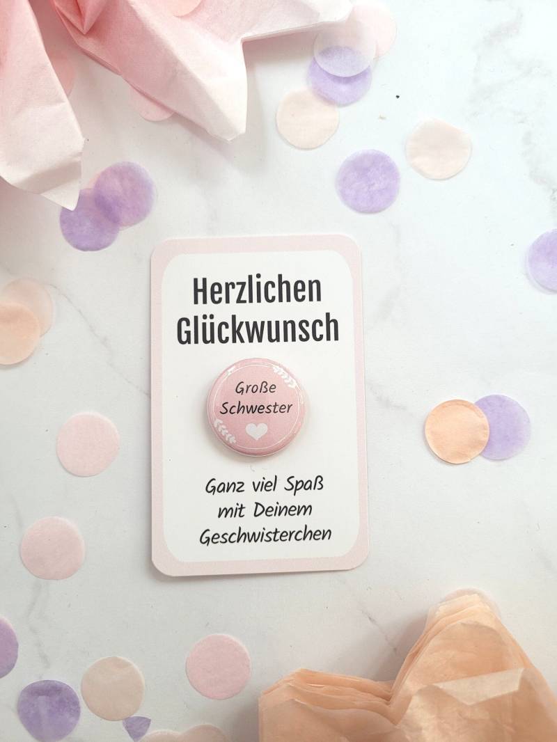 Große Schwester Geschenk 2025 Geschwister Geburt Button Baby Ankündigung von MyMaisieFabrik
