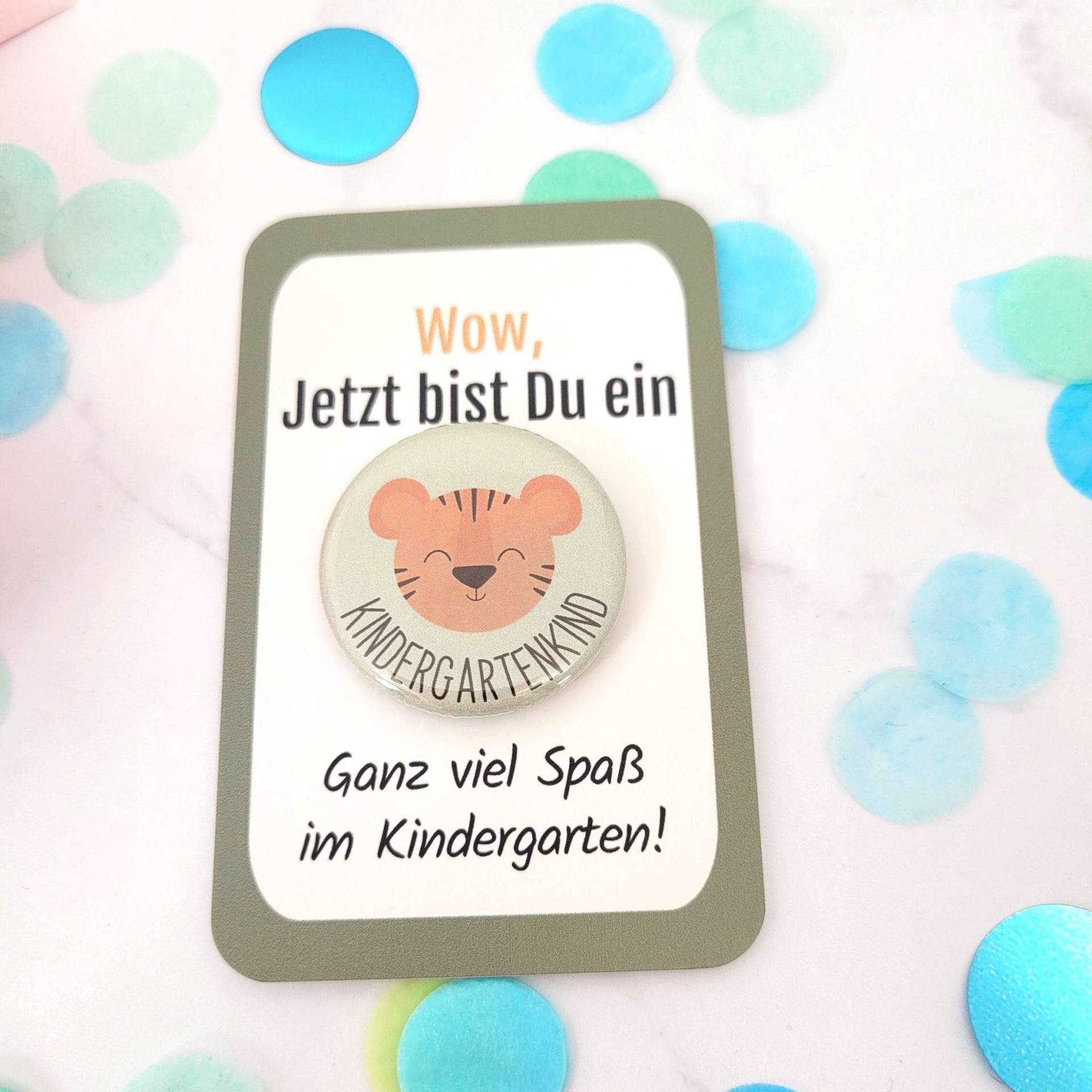 Kindergartentüte Geschenk Zum Kindergartenstart Button Kindergartenkind Erster Kindergartentag Anstecker Kindergartentüte Geschenk Zum Kindergartenstart Button Kindergartenkind Erster Kindergartentag Anstecker von MyMaisieFabrik