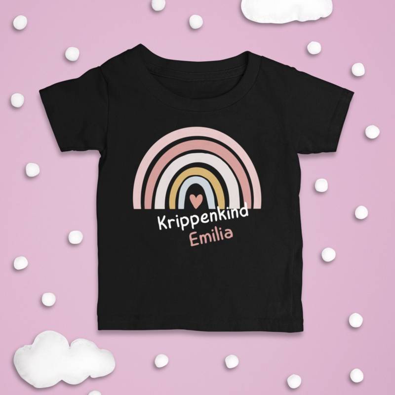 Krippenkind Geschenk Personaliesert Shirt 2025 T-Shirt Krippe Mädchen Krippen Start T Name Krippenstart von MyMaisieFabrik