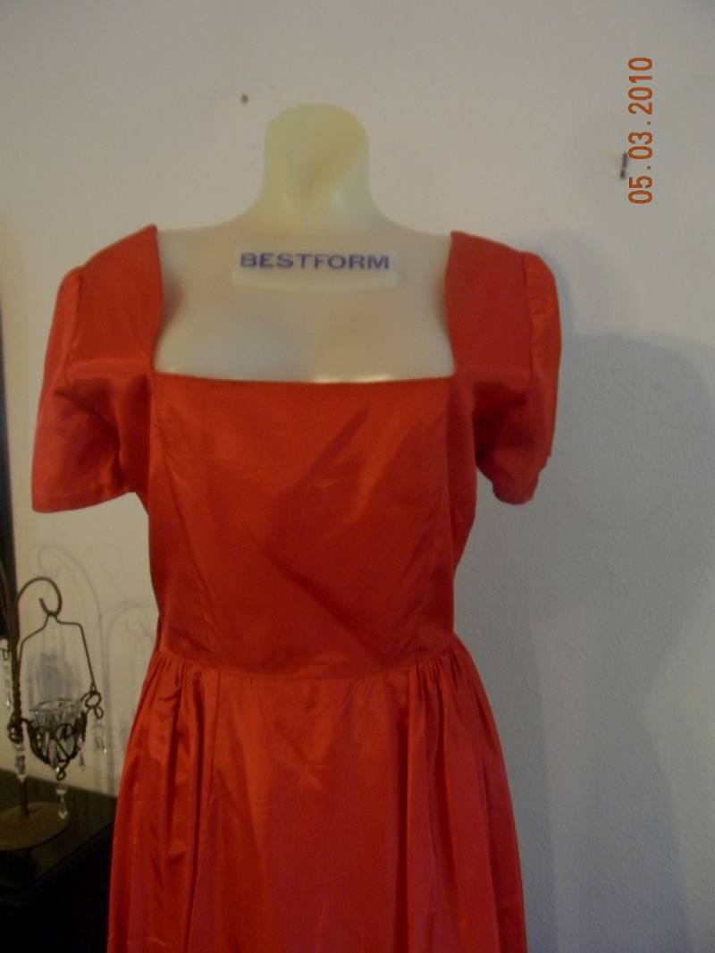 50Er Rot Satinkleid Tanz Prom Metall Seitenreißverschluss Szm 50Er Rot Satinkleid Tanz Prom Metall Seitenreißverschluss Szm von MyMamasStuff