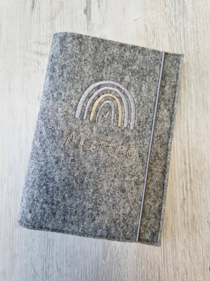 Mutterpasshülle Personalisierbar Mit Name/U Hefthülle Mutter Kind Pass Hülle Regenbogen Filz Schlicht Grau Meliert von MyMarelle
