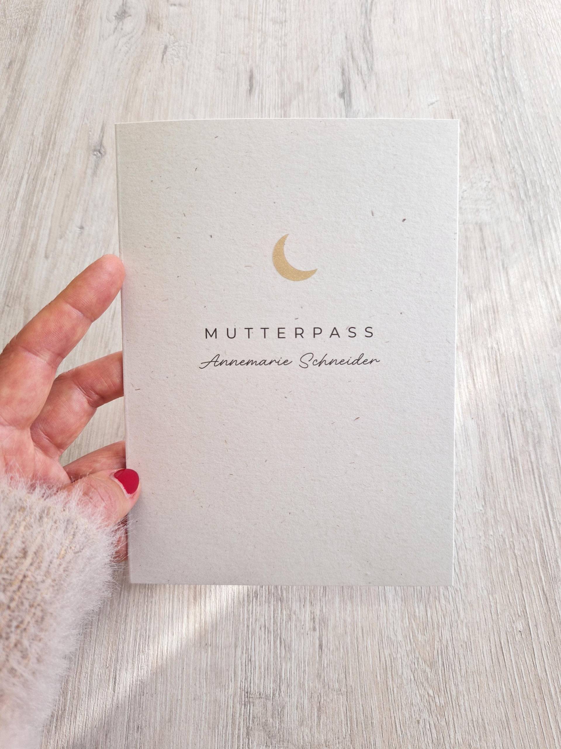 Mutterpasshülle Personalisierbar Mit Namen/Schutzhülle Mutterpass Geschenk Schwangerschaft Mond Golden Minimalistisch von MyMarelle