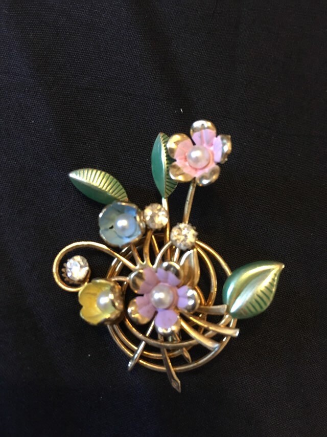 1940Er/50Er Jahre Blumenohrringe & Brosche Set von MyMissyPetunia