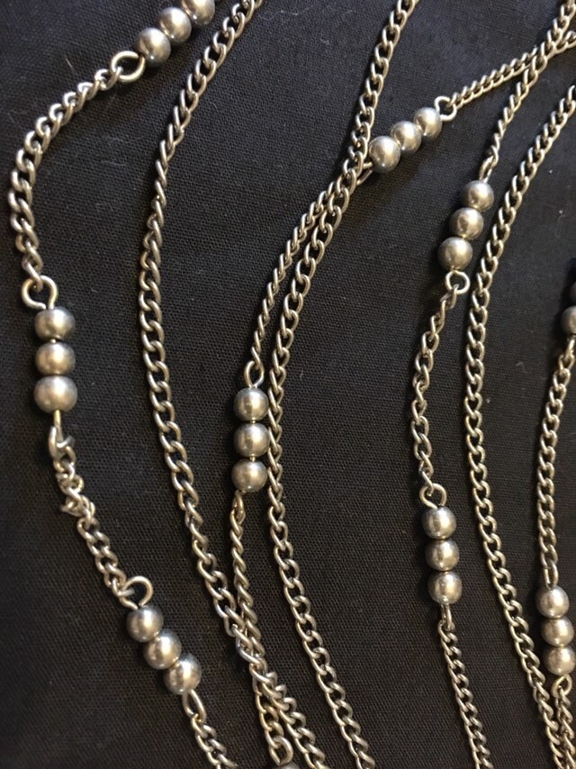 1950Er/60Er Jahre Silber Kugel Multistrand Halskette Mit Blume Spange 1950Er/60Er Jahre Silber Kugel Multistrand Halskette Mit Blume Spange von MyMissyPetunia