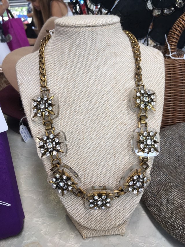 1960Er Jahre Perspex Halskette 1960Er Jahre Perspex Halskette von MyMissyPetunia