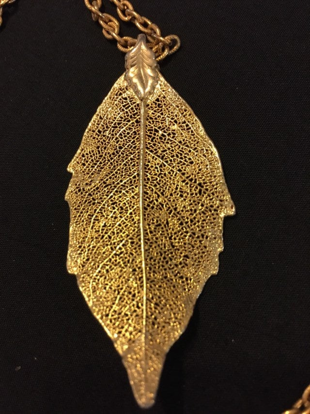 1970Er Jahre Glam Blatt-Skelett-Halskette 1970Er Jahre Glam Blatt-Skelett-Halskette von MyMissyPetunia