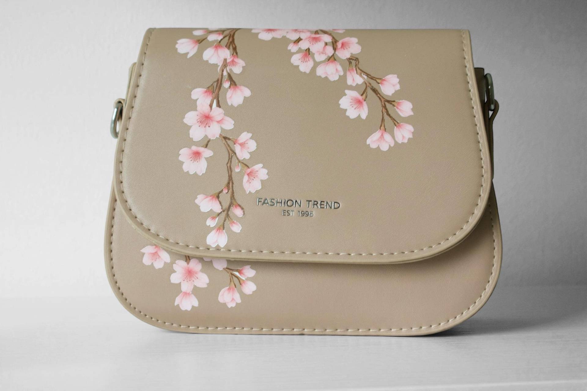 Handdetaillierte Kirschblüten Handtasche Verstellbare Schulter Geldbörse Handdetaillierte Kirschblüten Handtasche Verstellbare Schulter Geldbörse von MyMoshShop