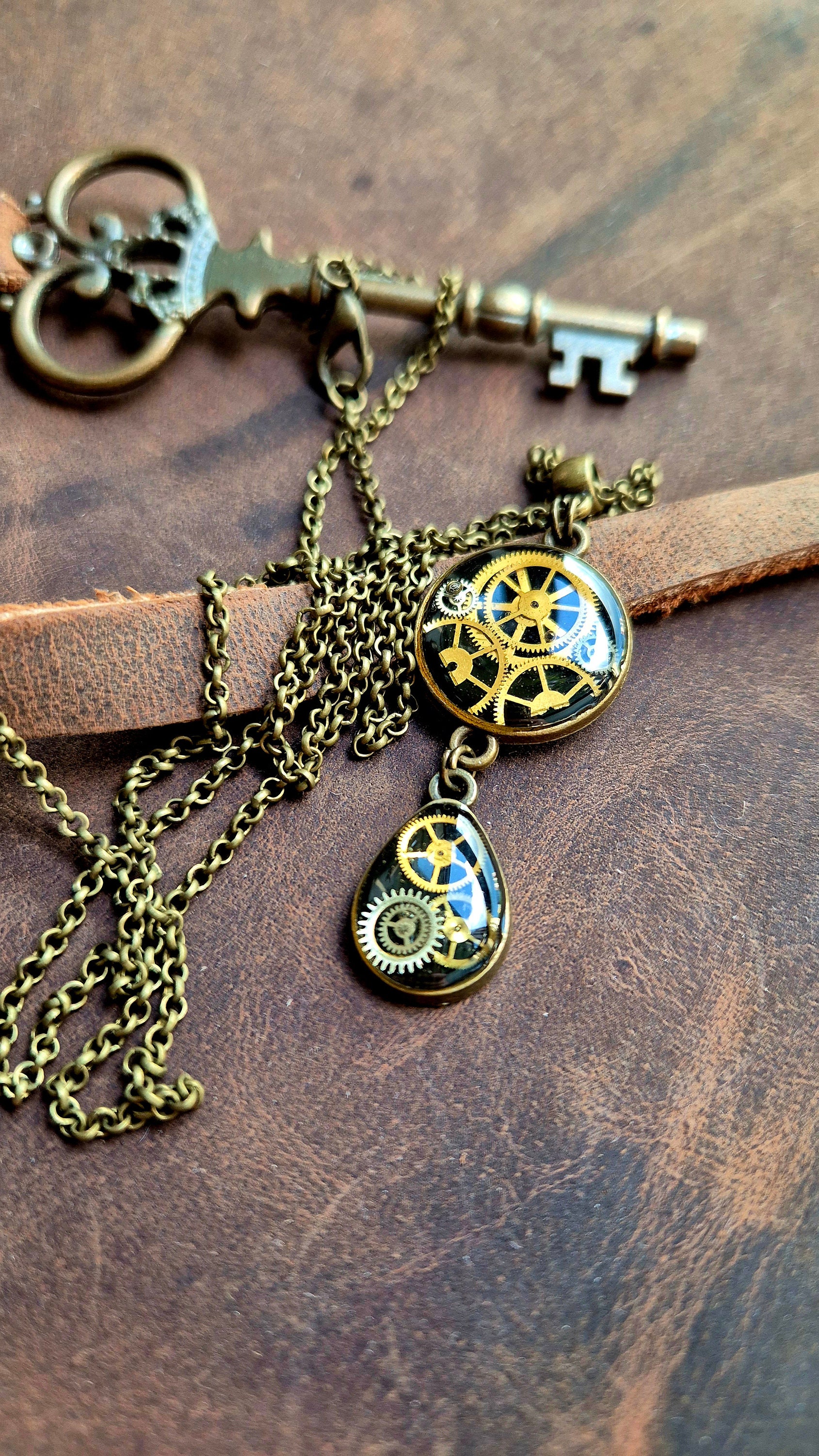 Steampunk Necklace, Victorian Vintage Steampunk Jewellery, Women's Necklace. Retro Watch Jewelry Steampunk Necklace, Victorian Vintage Steampunk Jewellery, Women's Necklace. Retro Watch Jewelry von MyOwnWonderworld