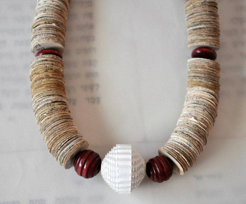 Buch Papier Halskette Statement, Corrugated Cardstock Bead von MyPaperTale