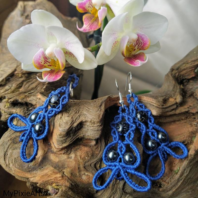 Set Edle Makramee-Ohrringe "Ornament" Mit Hämatit, Hängeohrringe Blutstein-Kugeln, Handgeknüpft Passendem Anhänger von MyPixieArts