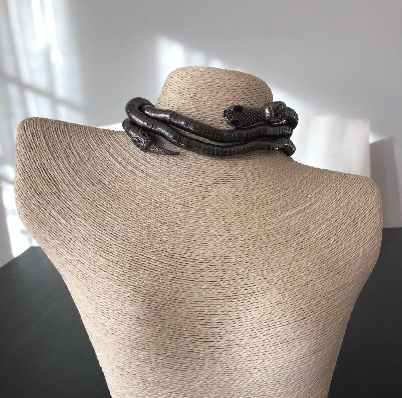 Biegsame Schlangenkragen-Halskette Vielseitiger Boho-Schmuck Biegsame Schlangenkragen-Halskette Vielseitiger Boho-Schmuck von MyRivaaz