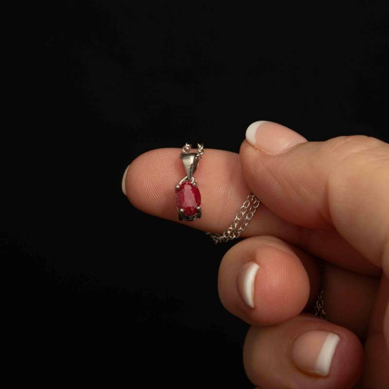 Filigrane Halskette Aus Sterling Silber Mit Oval Cut Red Stone - Juli Birthstone von MyRubyTuesday