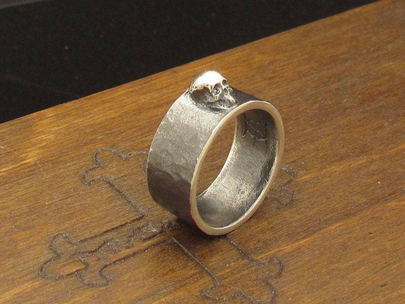 Mysacrum Totenkopf Ring Silber von MySacrum