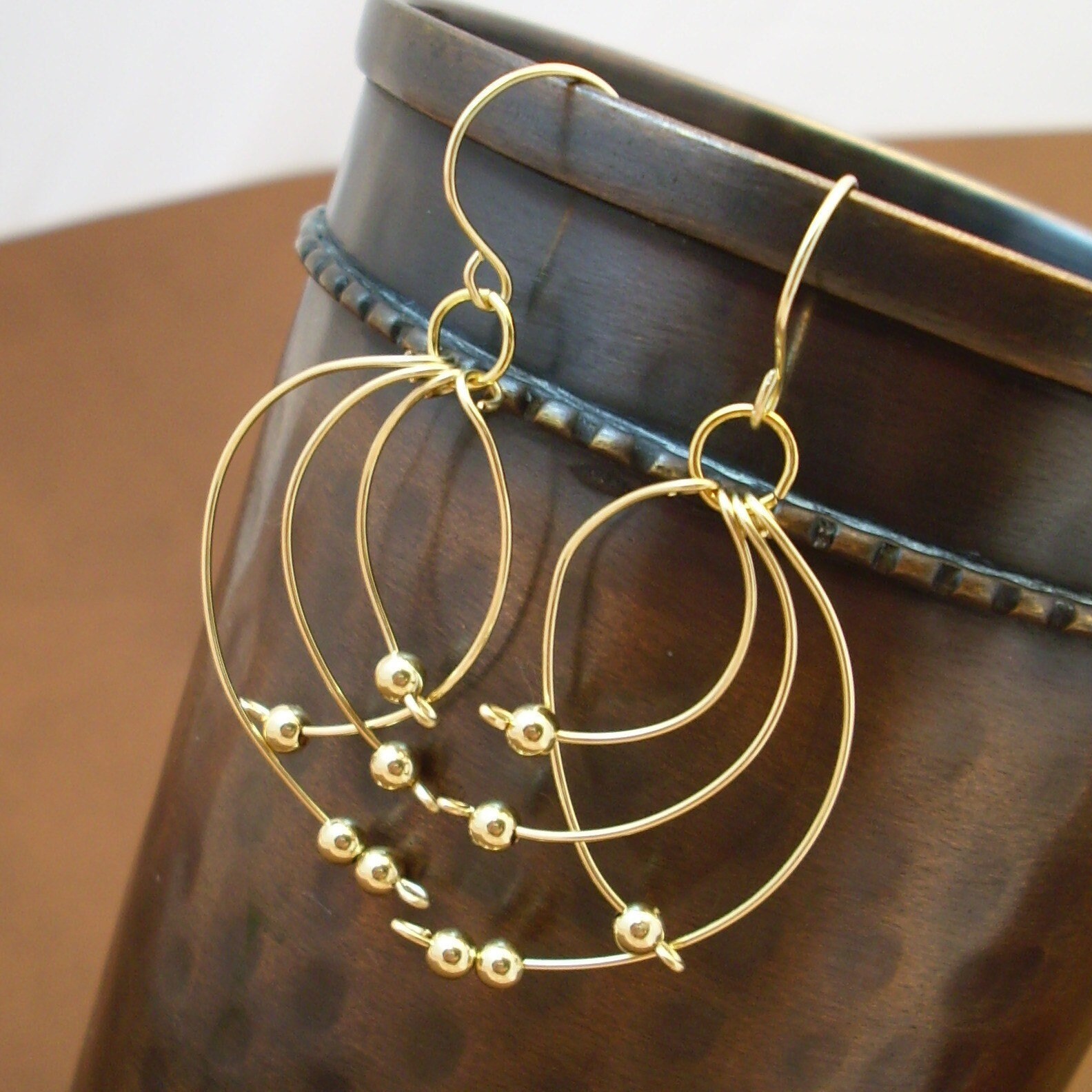 Gold Filled Flirt Ohrringe Boho Perlenschmuck Gold Filled Flirt Ohrringe Boho Perlenschmuck von MySecretHeartStudios