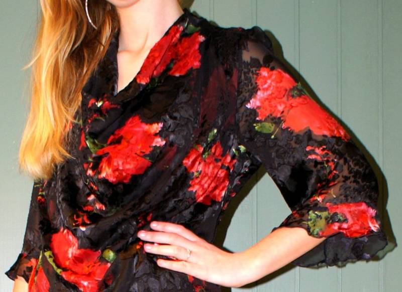 Flowers Black & White, Kleid Größe 44 L Flowers Black & White, Kleid Größe 44 L von MySecretHistory