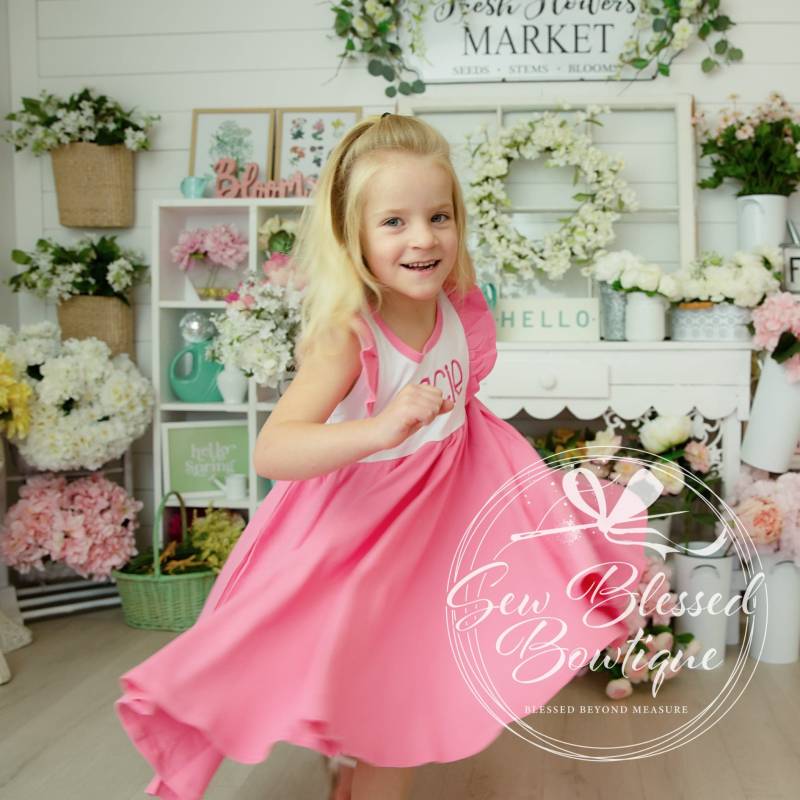 Mädchen Flutter Ärmel Twirl Kleid/Personalisierte Mädchen Flutter Ärmel Twirl Kleid/Personalisierte von MySewBlessedBowtique