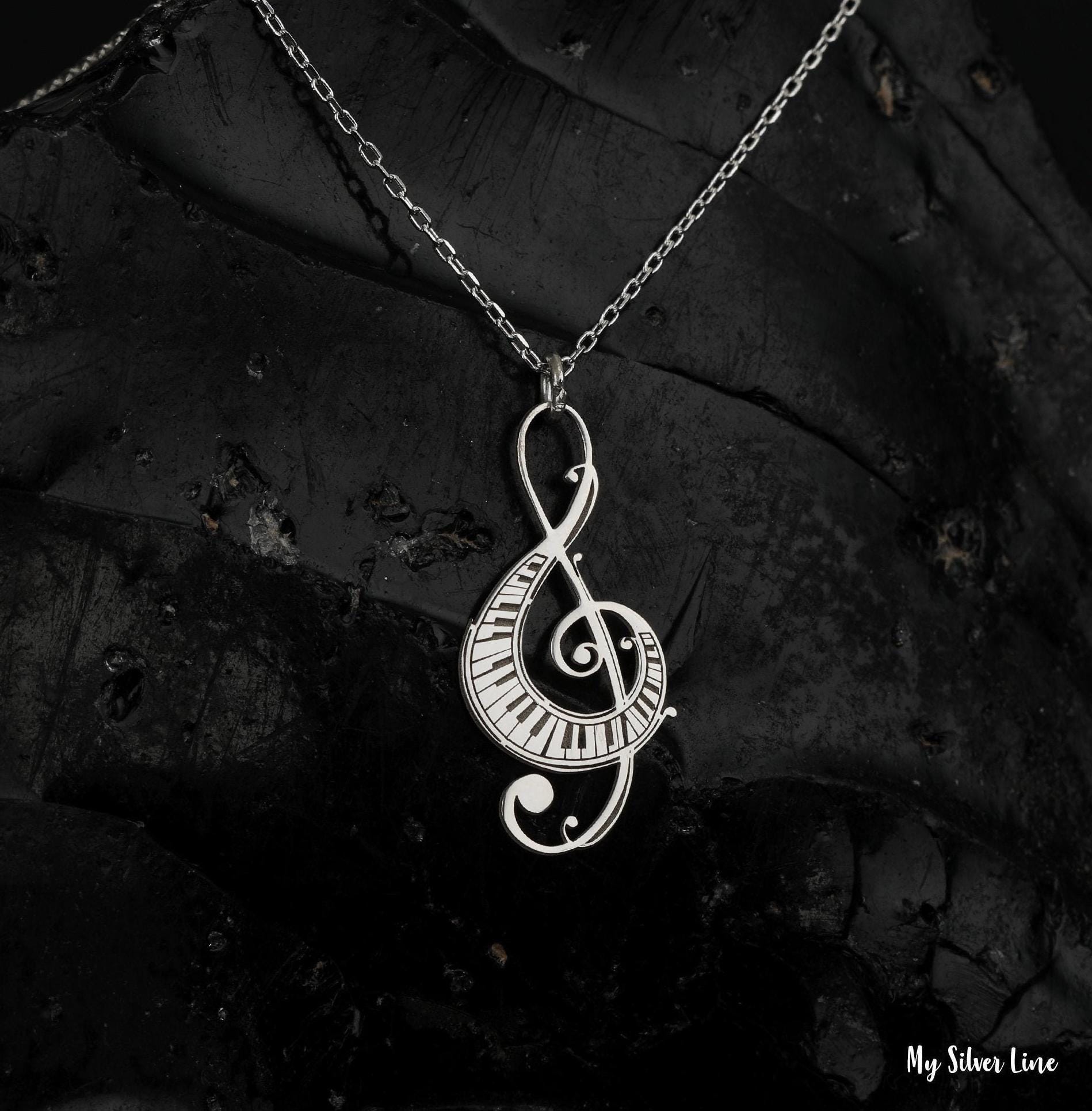 Violinschlüssel Halskette Aus Sterling Silber, Musik Note Anhänger, Lehrer Geschenk, Mit Klaviertasten, Musiker Schmuck Geschenk Violinschlüssel Halskette Aus Sterling Silber, Musik Note Anhänger, Lehrer Geschenk, Mit Klaviertasten, Musiker Schmuck Geschenk von MySilverLine