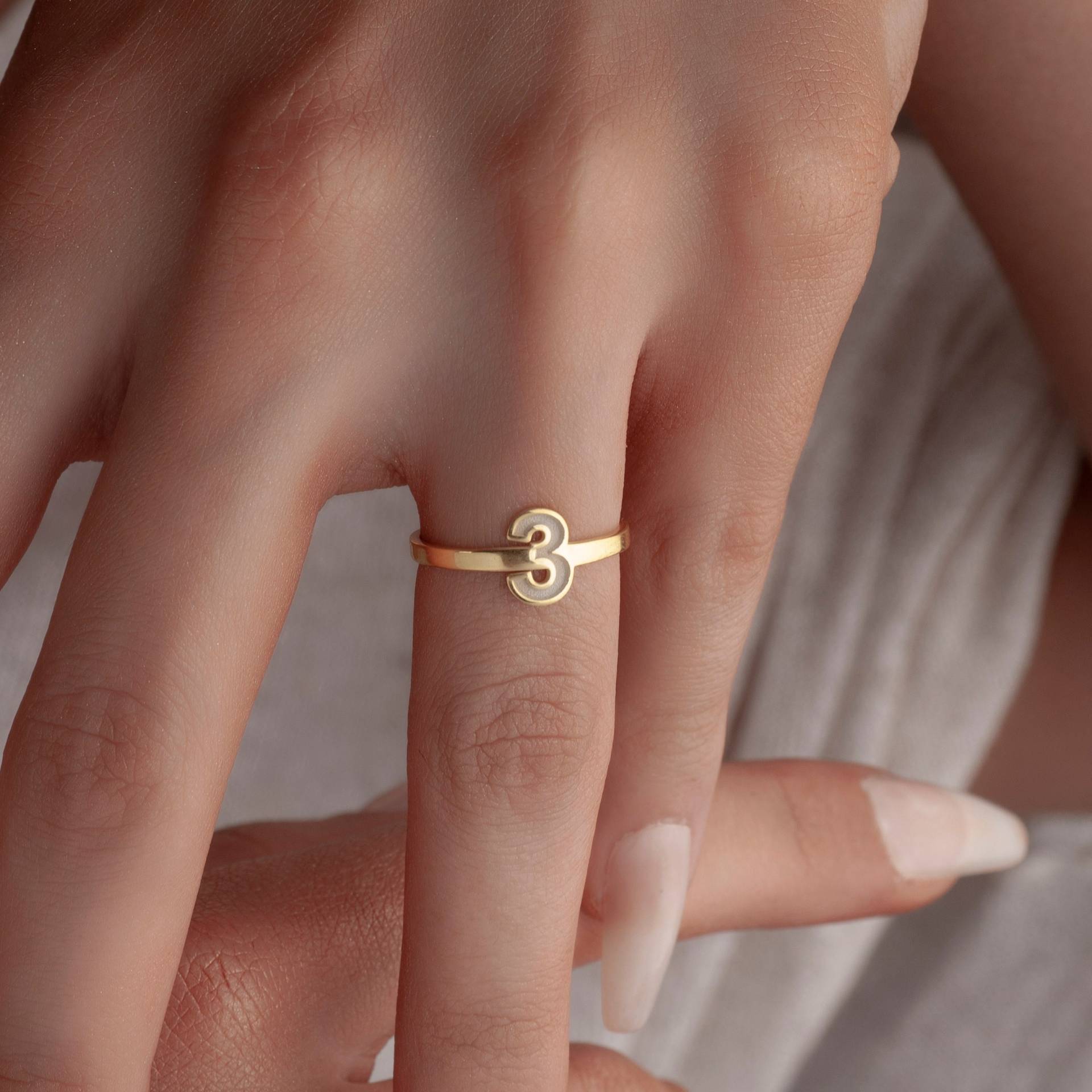 sterling Silber Ring Mit Nummer Personalisiertes Band Prägung sterling Silber Ring Mit Nummer Personalisiertes Band Prägung von MySilverLine