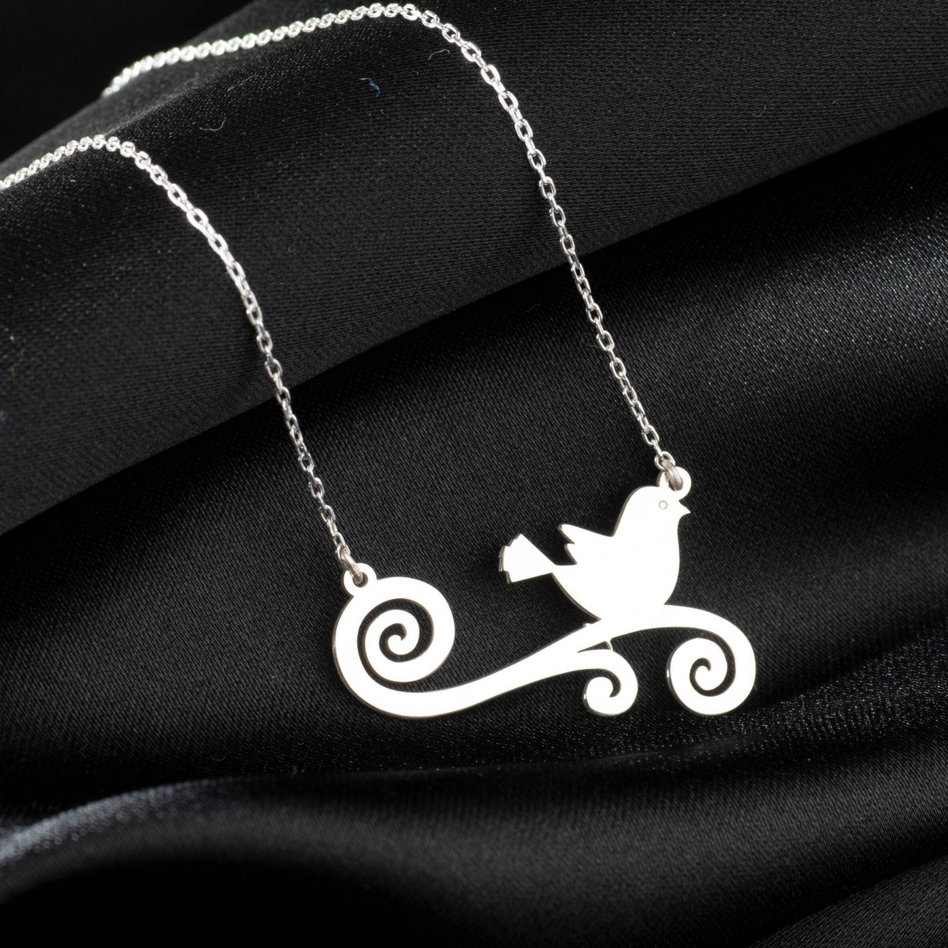 sterling Silber Vogel Auf Zweig Halskette, Tier Schmuck von MySilverLine