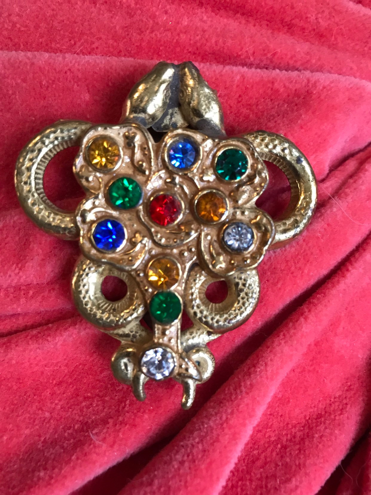 Art Deco Vintage Doppel Schlange Goldtone & Regenbogen Edelsteine Fabelhafter Kleiderclip von MySoulRepair