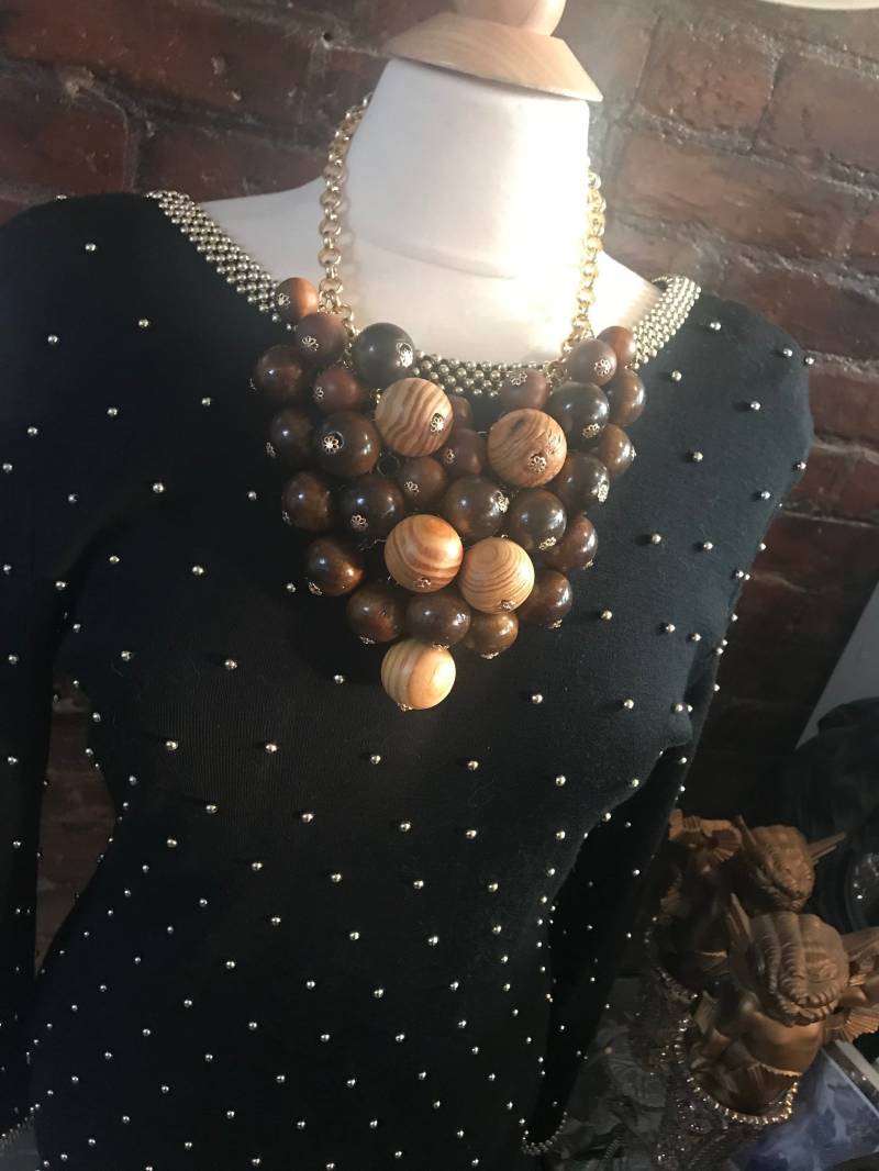 Erstaunliche Holzperlen Cluster Kragen Runway Bib Halskette von MySoulRepair