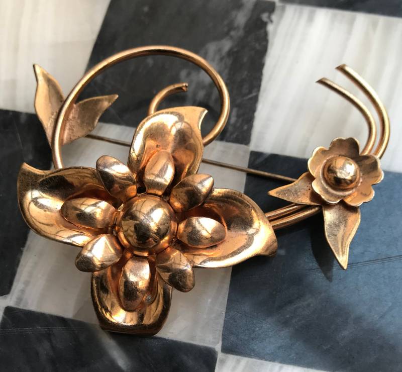 Jugendstil Kupfer Blumen Durchbruch Vintage Brosche, Jetzt Im Trend Unisex Anstecknadel von MySoulRepair