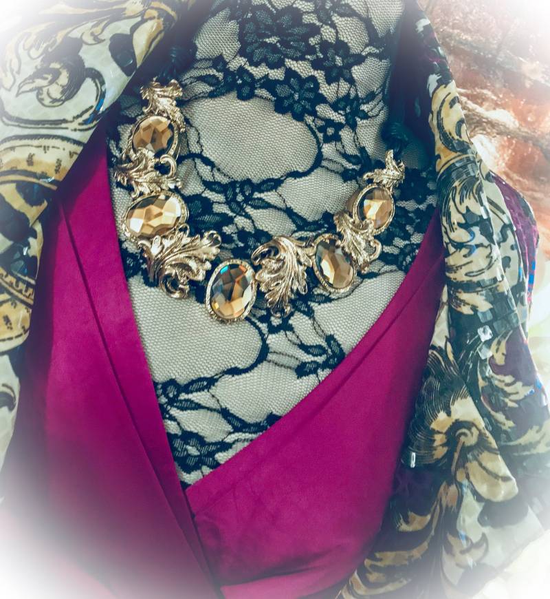 Vintage Topaz Strass Statement Halskette, Goldenes Blatt Detail von MySoulRepair