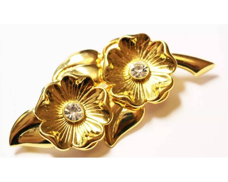 Premier Goldene Blatt Brosche Und Ineinandergreifende Blumen Ohrringe, Signiertes Vintage Schmuck Set von MySoulRepair