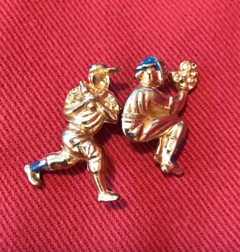 Vintage Baseball Spieler Anstecker Batter & Catcher | As Is von MySoulRepair