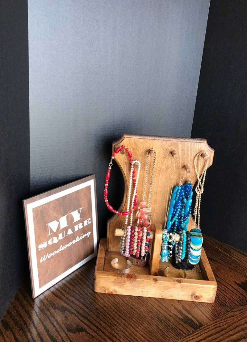 Schmuckdisplay Und Damendiener - Gebeizt Oder Bemalt von MySquareWoodworking