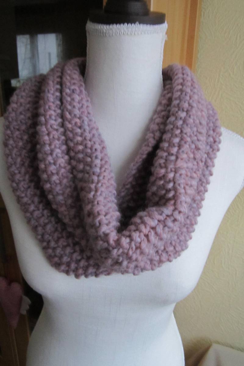 Handgestrickter Loopschal Halswärmer Wollschal Schlauchschal Merino Wolle von MyStrickfein