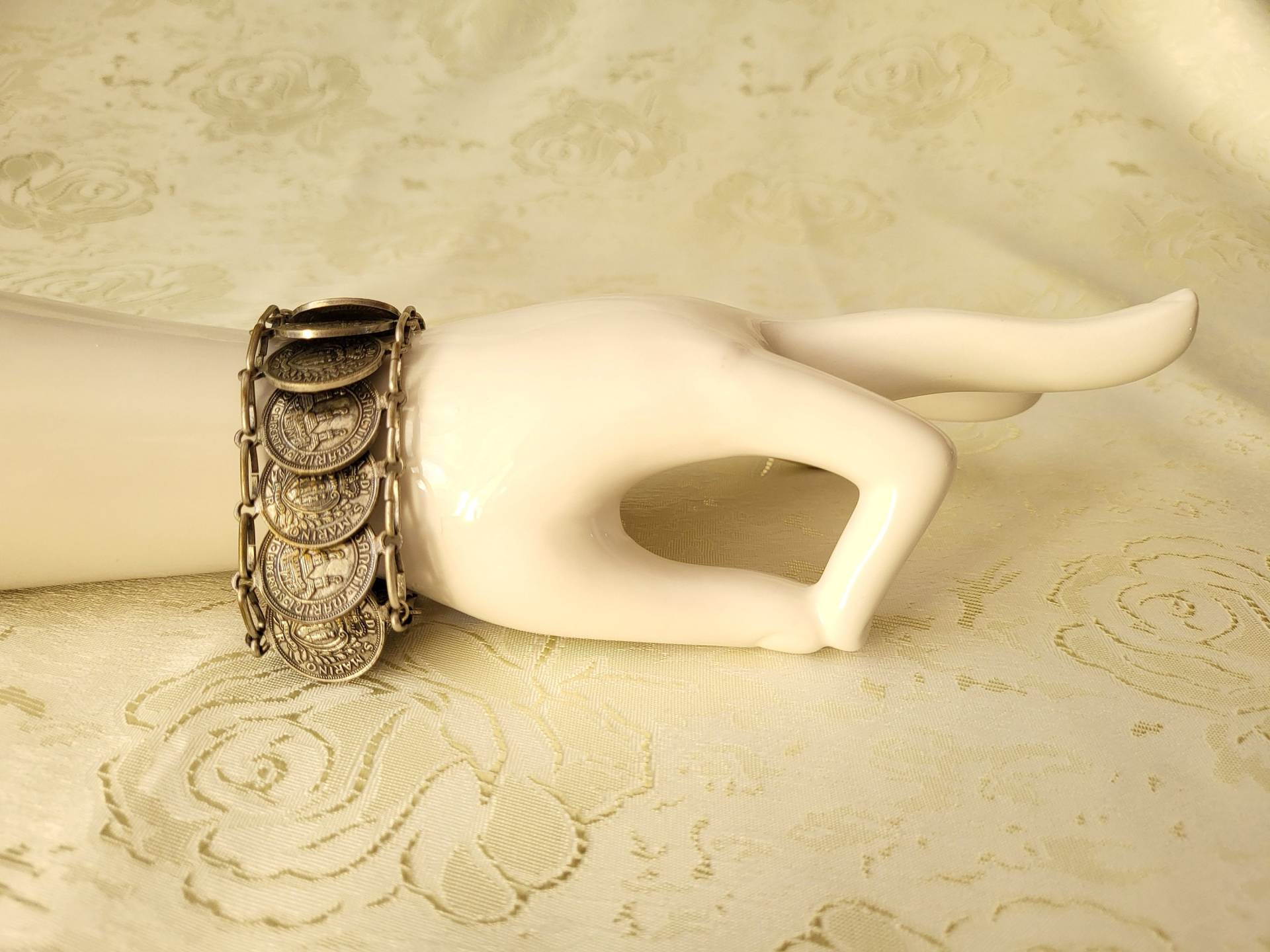 Armband Metall Münzen San Marino Damen Accessoire Jahrgang Schmuck von MyStyleFashionCo