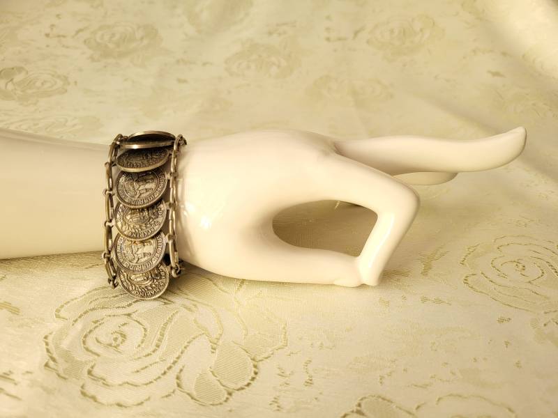 Armband Metall Münzen San Marino Damen Accessoire Jahrgang Schmuck von MyStyleFashionCo