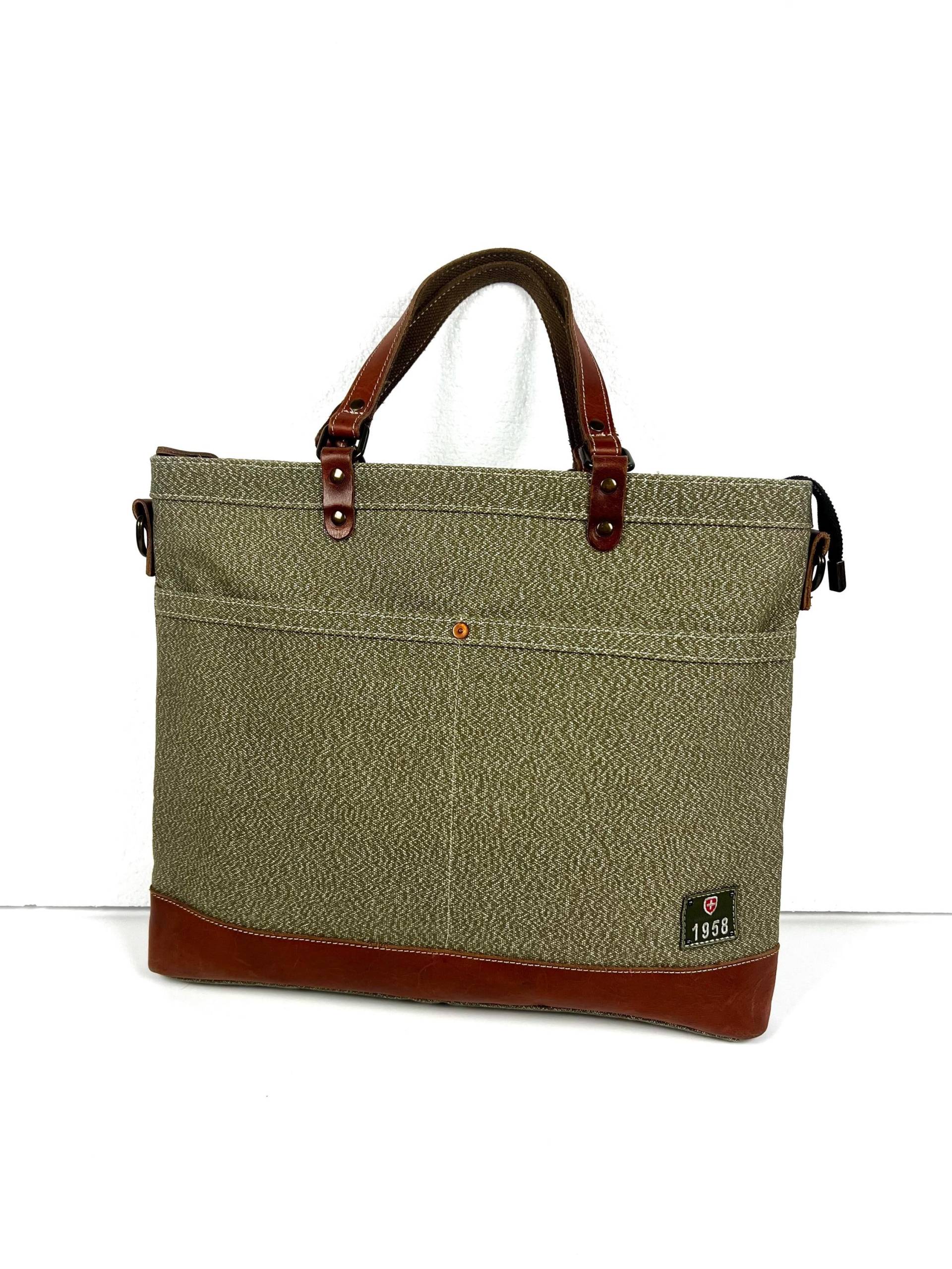 Von Der Schweizer Armee Inspirierte Tragetasche Für Laptop; Salz Und Pfefferstreuer Canvas Leder von MySwissArmyStore