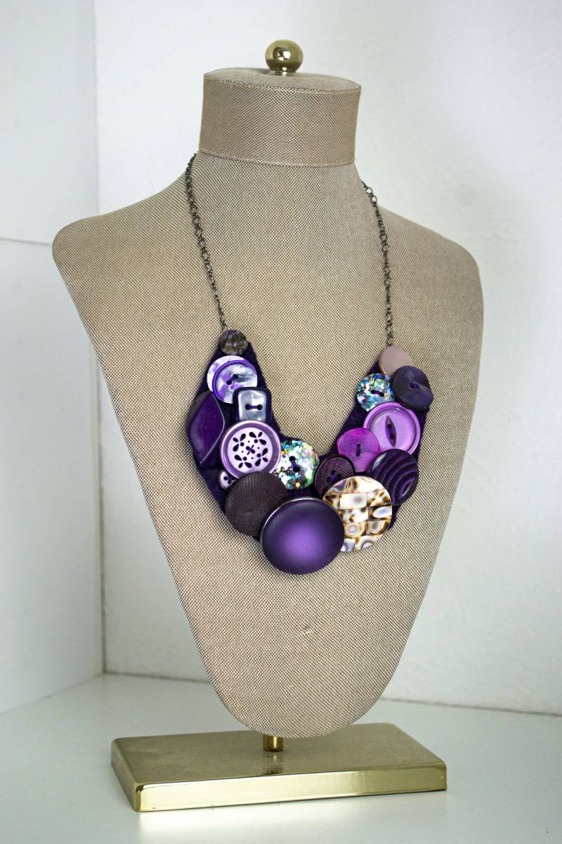 Lila Knopf Handgemachte Halskette von MyViewpointDesigns