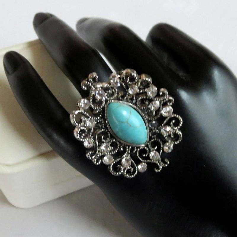 Faux Turquoise & Rhinestones Ring Size 7 Adjustable Vintage Chunky von MyVintageJewels