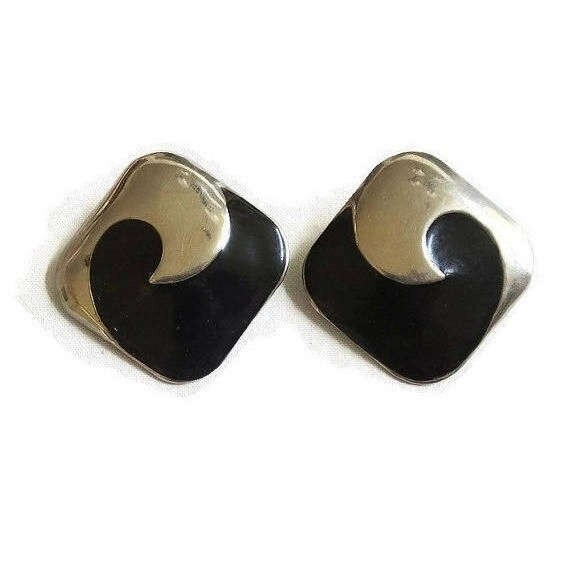 Moderne Ohrringe Schwarz Emaille & Silber Ton Vintage von MyVintageJewels