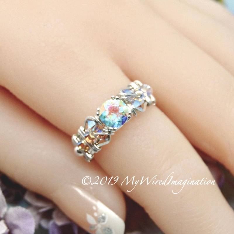 Merkur Mystic Topaz Ring Handgefertigt, Petite Opalescent Mystic, in 14K Gold Oder Sterling Silber Merkur Mystic Topaz Ring Handgefertigt, Petite Opalescent Mystic, in 14K Gold Oder Sterling Silber von MyWiredImagination