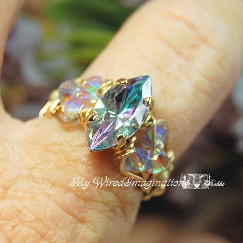 Rare Vitrail Light Vintage Swarovski Handgemachter Ring, Limitiert, in Sterling Oder 14K Gf Rare Vitrail Light Vintage Swarovski Handgemachter Ring, Limitiert, in Sterling Oder 14K Gf von MyWiredImagination
