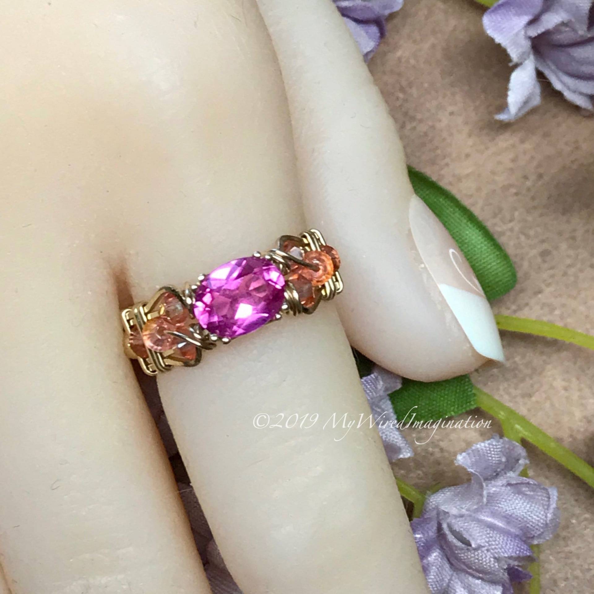 Rosa Saphir Handgemachter Ring, in 14K Gold & Gf Oder Sterling Silber von MyWiredImagination