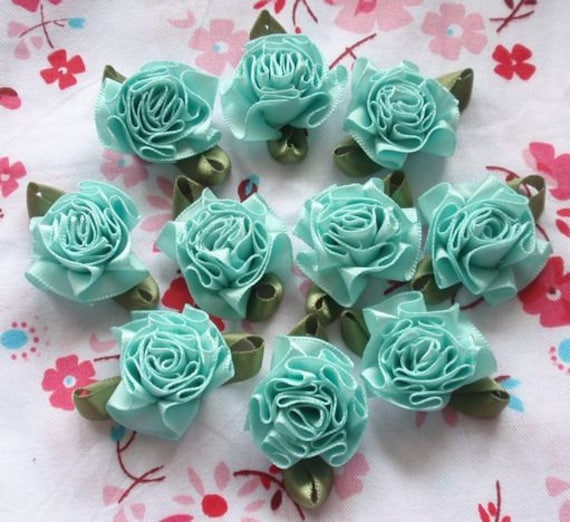 10 Handgemachte Blumen Mit Blättern Über 150 Farben Zur Auswahl | 1-1/4 Zoll in Aqua My-021-53 Versandfertig 10 Handgemachte Blumen Mit Blättern Über 150 Farben Zur Auswahl | 1-1/4 Zoll in Aqua My-021-53 Versandfertig von Mydesign63