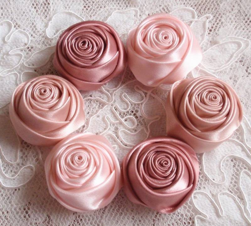 6 Handgemachte Rosenband Gerollt | 1-1/4 Zoll in Lt Pink, Süßer Nektar, Mondstein My-161-01 Versandfertig von Mydesign63