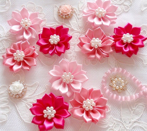 9 Bändchen Blumenband Rosen Mit Perlen in Perlenrosa, Fantasy Rose, Azalee | 1-3/4 Zoll My-348 -01 Versandfertig von Mydesign63